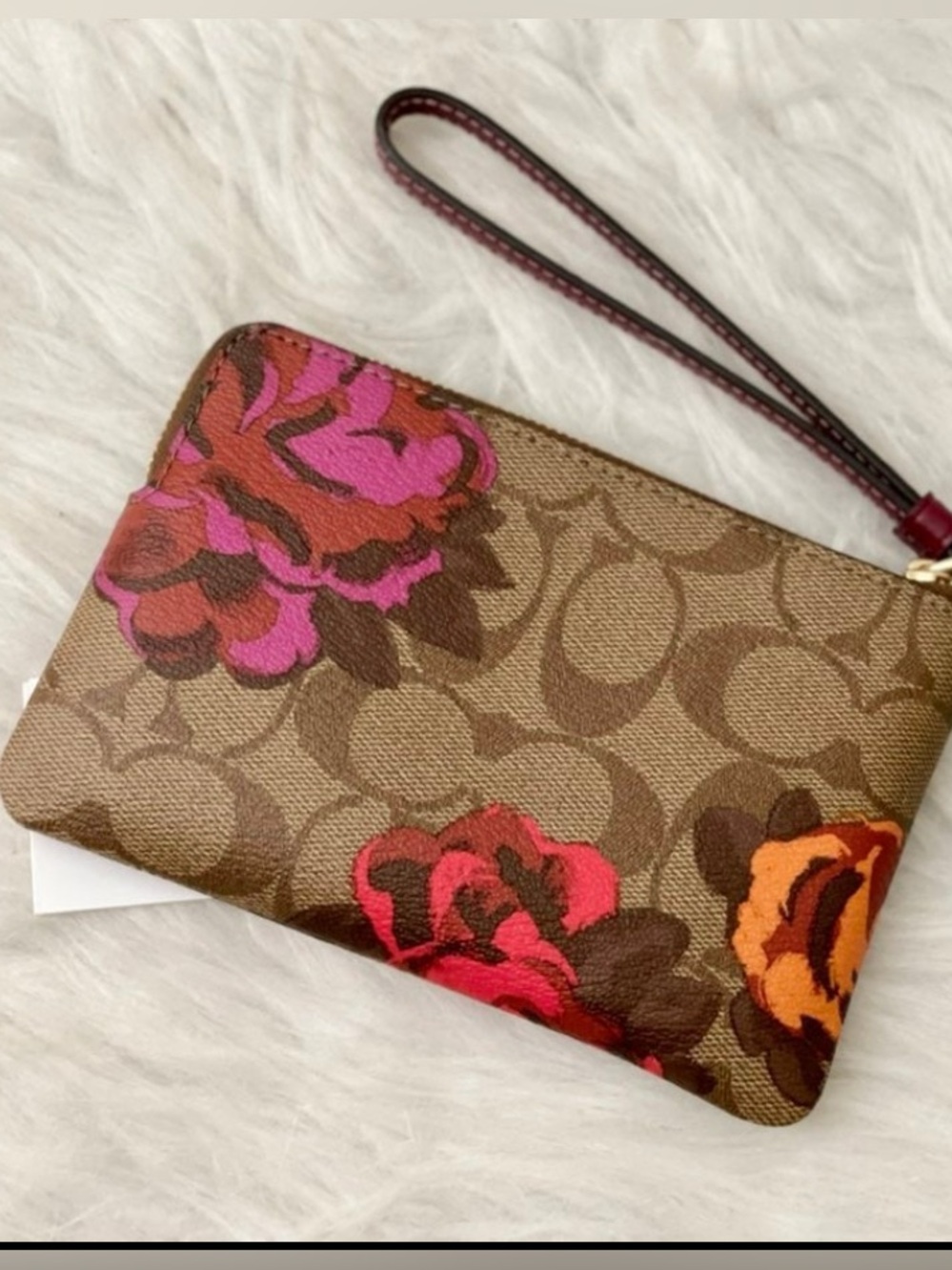 Coach Corner Zip Wristlet In Signature Canvas With Floral Print - Picture 3 of 8